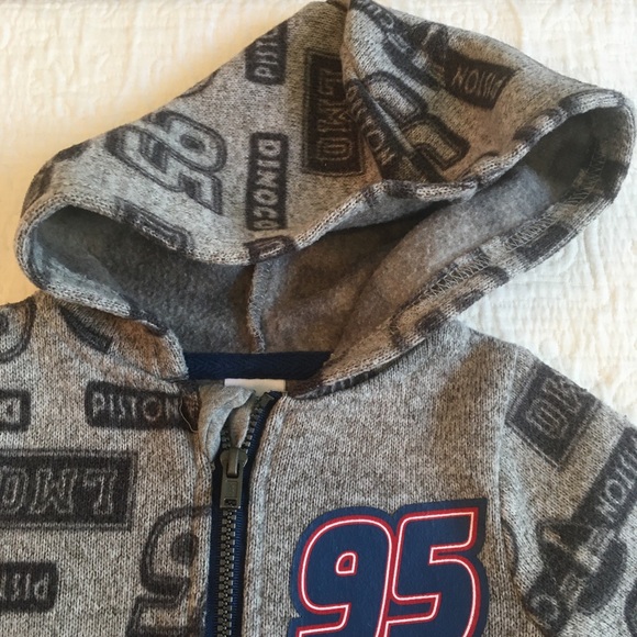 6-12m (3/$20) Lightning McQueen Hoodie/Romper by Disney - Picture 6 of 9